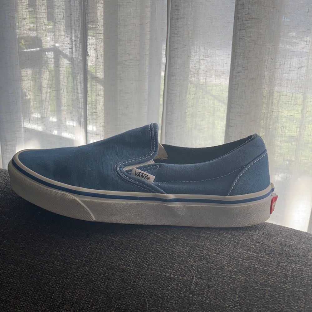 Vans blue